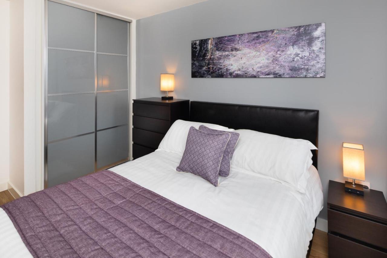 Stylish City Centre Apartment - Home From Home With Fully-Equipped Kitchen, Smart Tv, Netflix, Superfast Wifi, Free Parking, Self Check-In - By Brightleap Apartments Milton Keynes Buitenkant foto