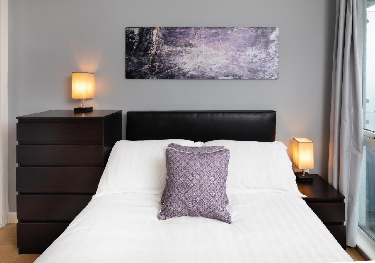 Stylish City Centre Apartment - Home From Home With Fully-Equipped Kitchen, Smart Tv, Netflix, Superfast Wifi, Free Parking, Self Check-In - By Brightleap Apartments Milton Keynes Buitenkant foto