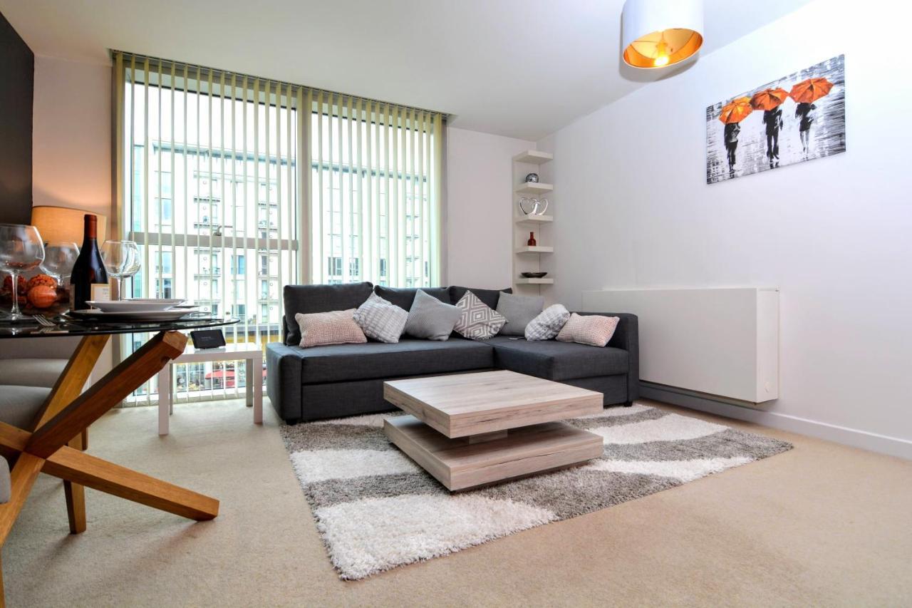 Stylish City Centre Apartment - Home From Home With Fully-Equipped Kitchen, Smart Tv, Netflix, Superfast Wifi, Free Parking, Self Check-In - By Brightleap Apartments Milton Keynes Buitenkant foto