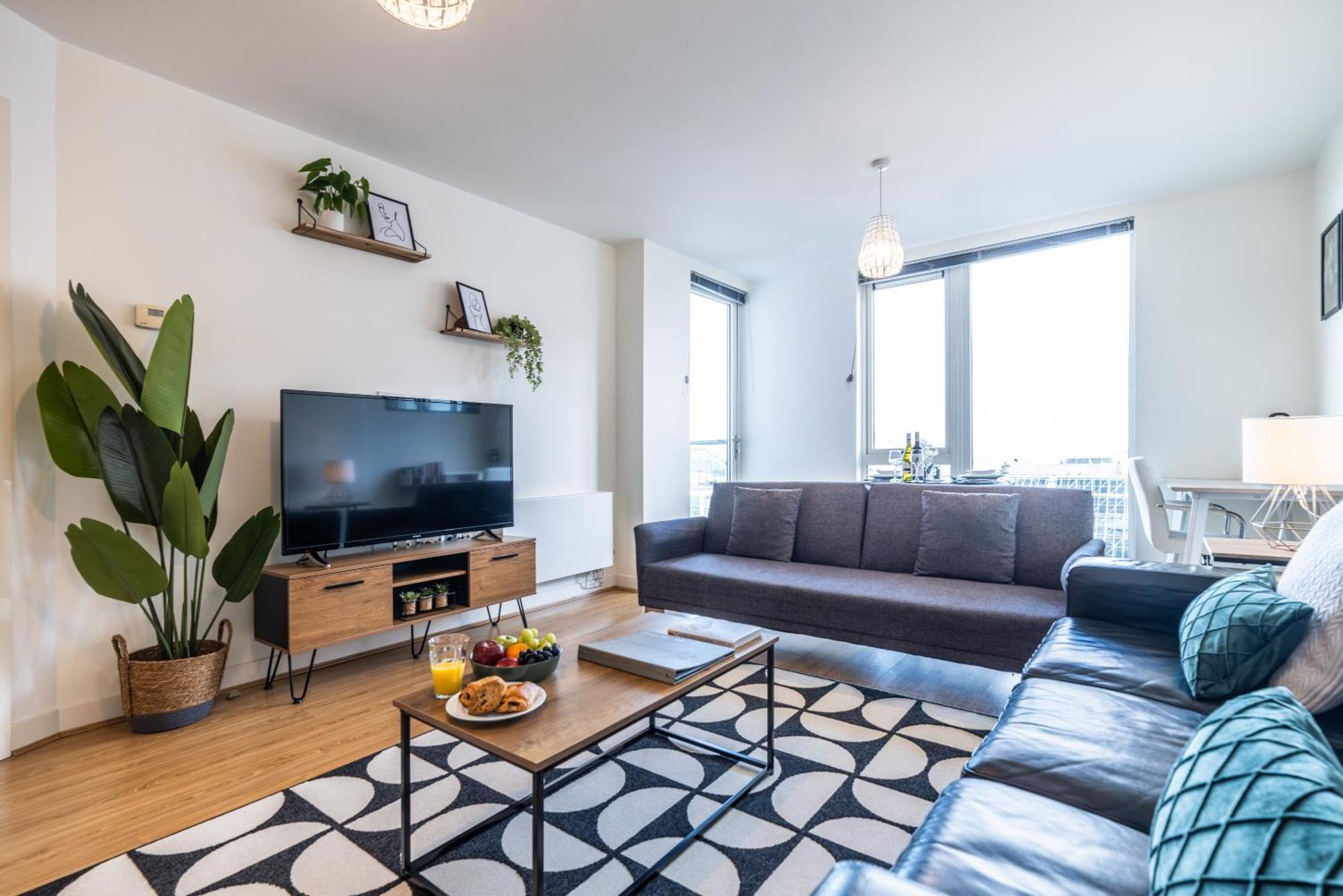 Stylish City Centre Apartment - Home From Home With Fully-Equipped Kitchen, Smart Tv, Netflix, Superfast Wifi, Free Parking, Self Check-In - By Brightleap Apartments Milton Keynes Buitenkant foto